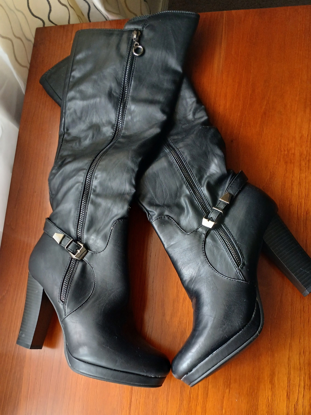Henry Ferrera Black Mid-Calf Heeled Boots with Side Zipper